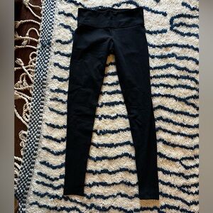 Lululemon Wunder Under Low-Rise
Tight 28" Black size 6